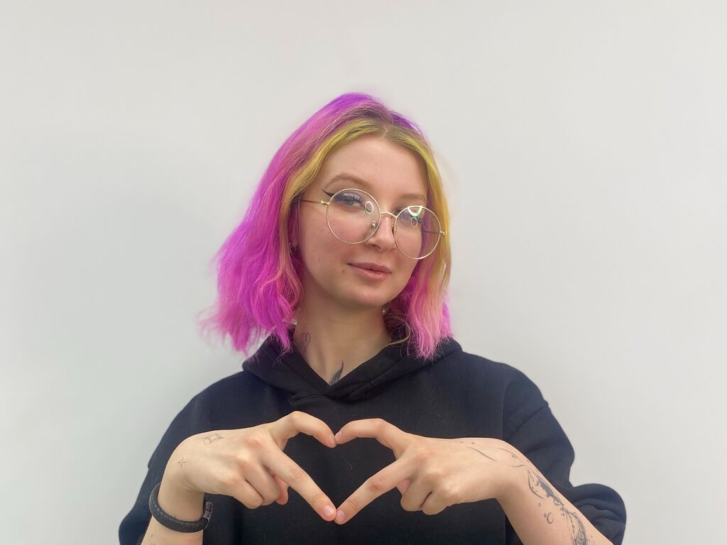 Lorettaforwood's profile - Image n°0