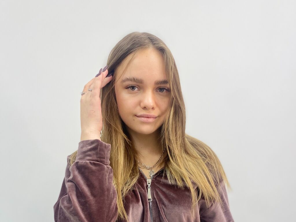 Lornacarleton's profile - Image n°0