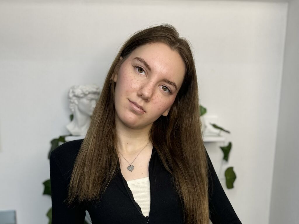 Lornacarvin's profile - Image n°0