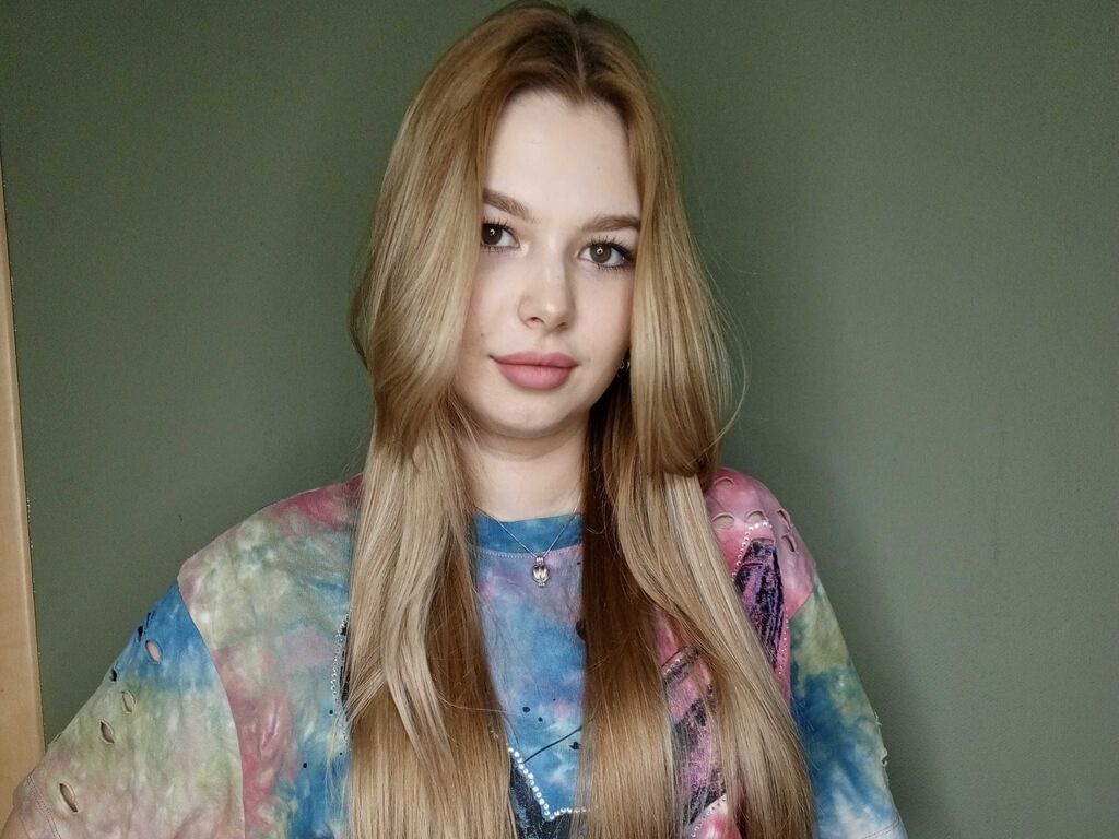 Lornahalsted's profile - Image n°0