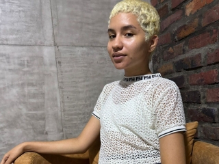 Lovelycurly18's Sexcam