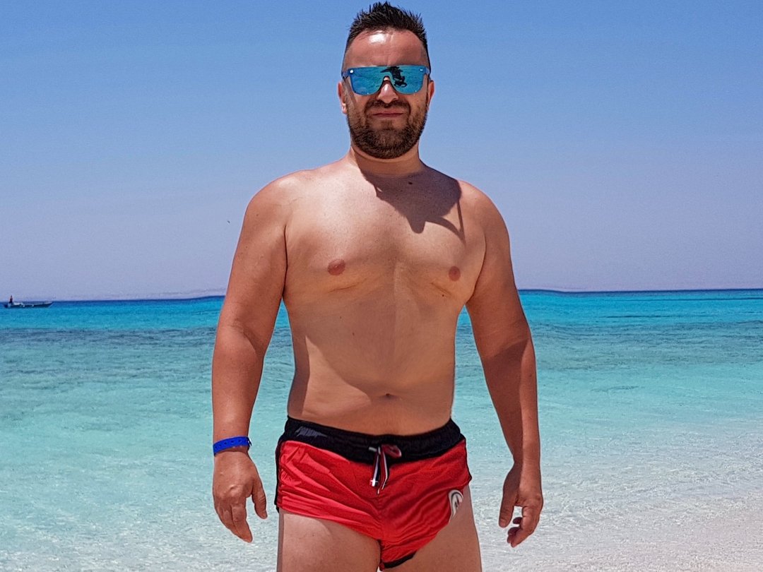 Loverboy9inch's profile - Image n°0