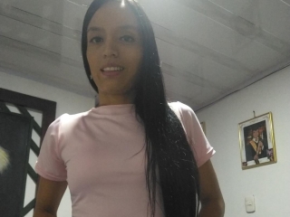 Loverslatin21's Sexcam