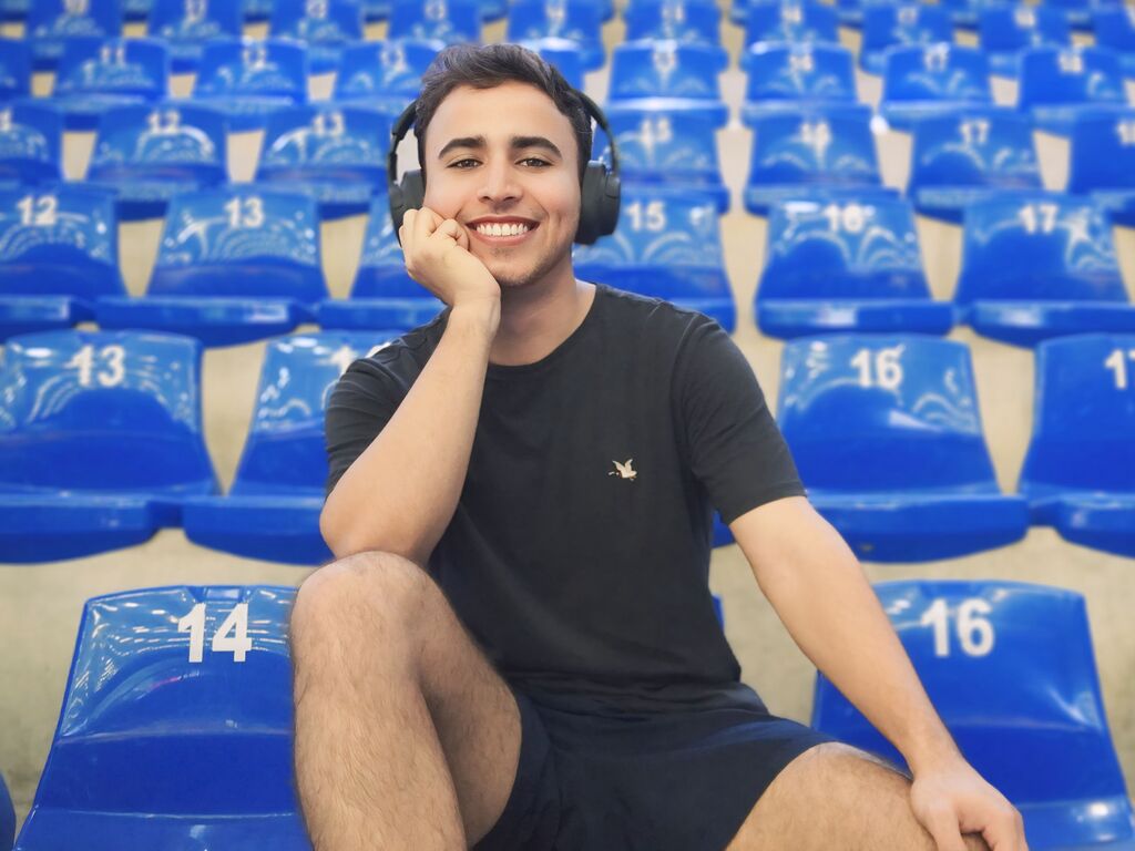 Lucasantoro's profile - Image n°1