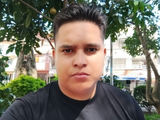 Webcam sex con Lucasmaxim