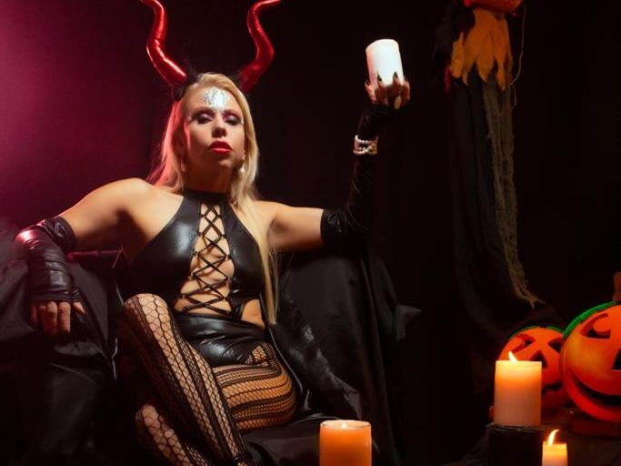 Luci_Evans' profilo - Immagine n°16