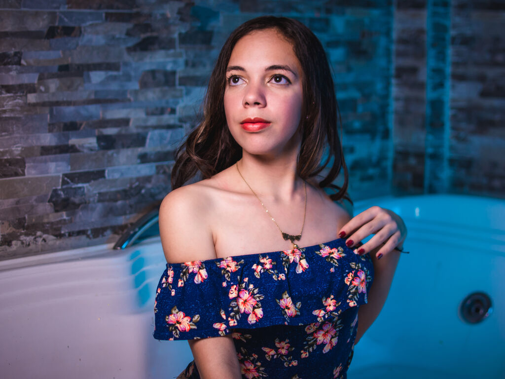 Lucianaanstey's profile - Image n°1