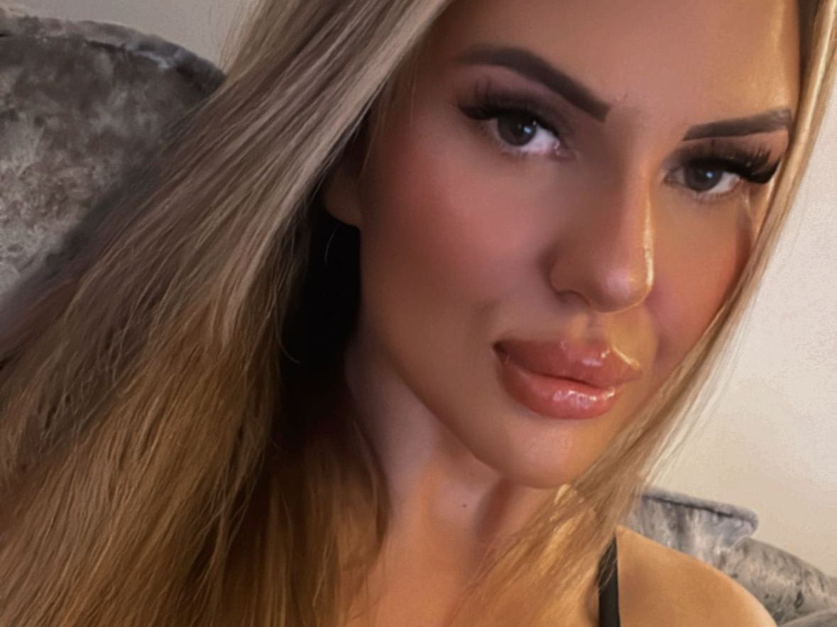 Lucycurves's profile - Image n°1