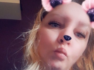 Lucyjones24's Sexcam