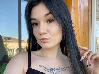 Sexo por webcam con LucyKitty