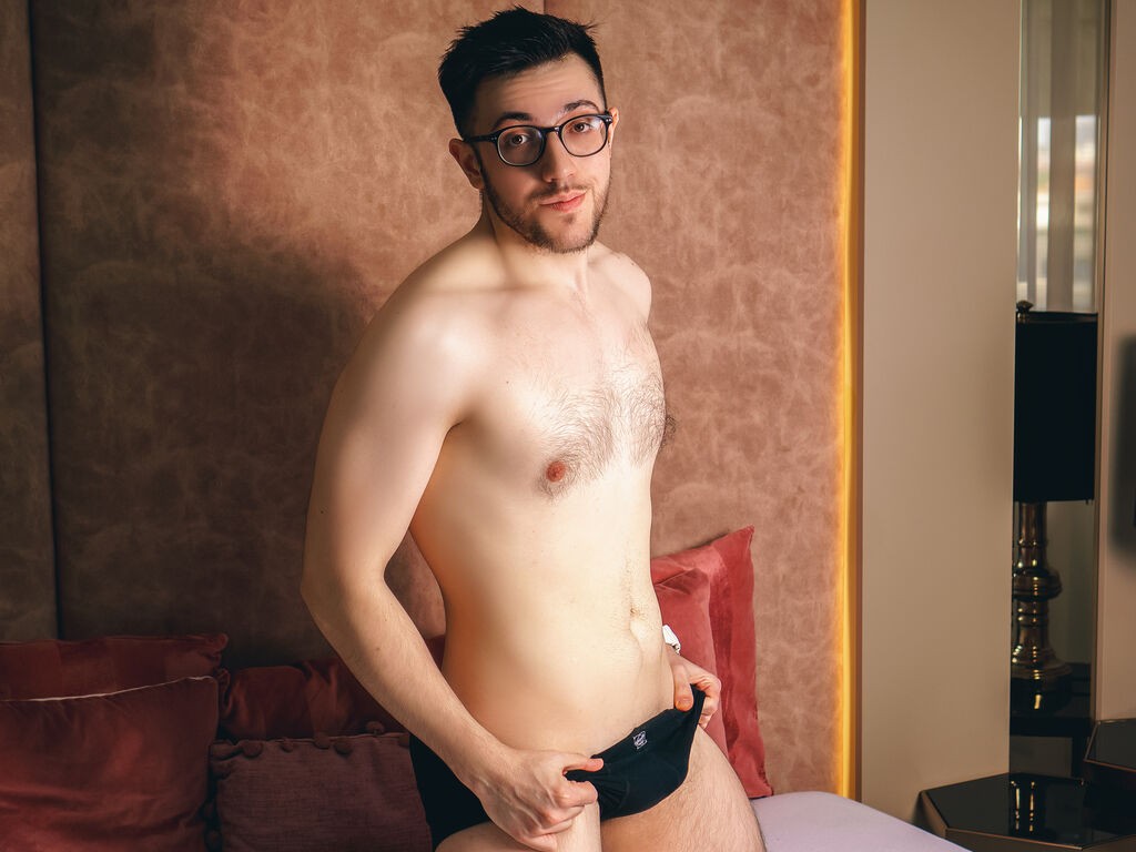 Lukeadams's profile - Image n°0