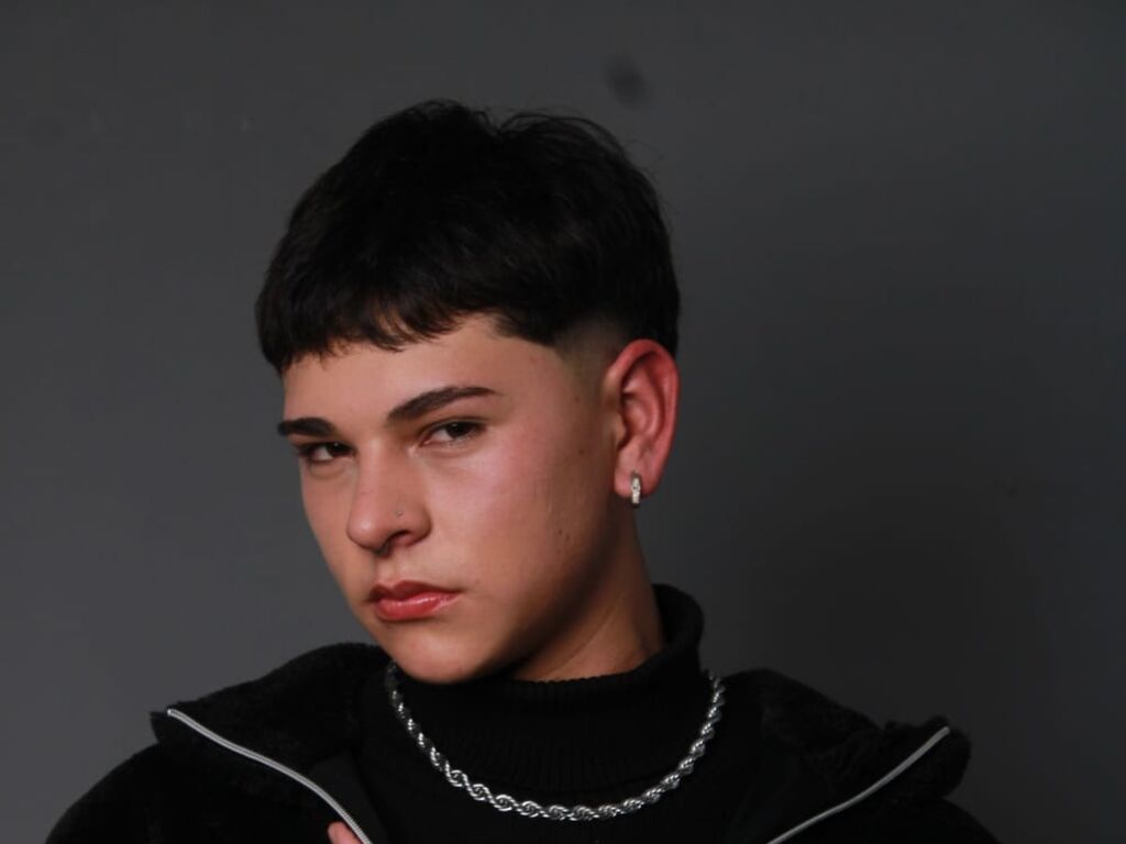 Lukehowland's profile - Image n°0