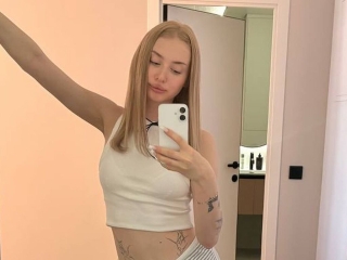 Webcam sex con Lumeyalune