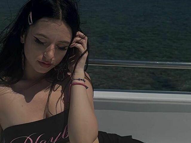 LunaAllure's profile - Image n°3