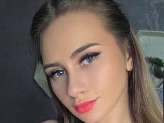 Sexo por webcam con Lunablush