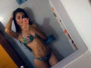 Webcam sex met Lunacheerful
