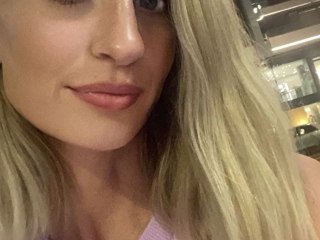 Webcam sex con Lunaluxe1
