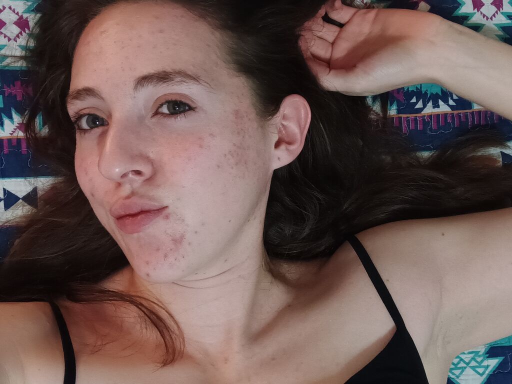Lunarosebud's profile - Image n°1