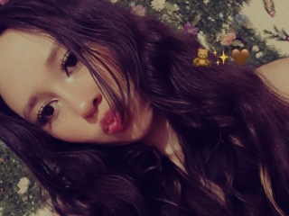 Sexo por webcam con Lunitabliss