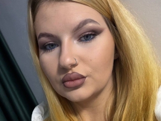 Webcam sex con Lunnaazure