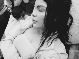 Sexo por webcam con Lunnaclark