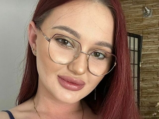 Live Sex LunnaSquirt