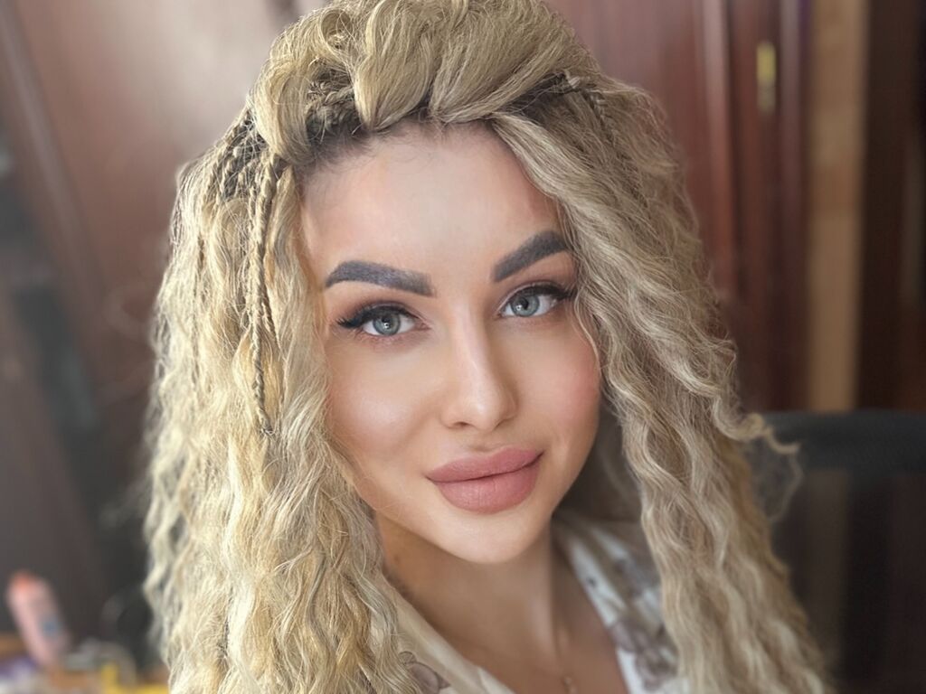 Luxeanna's profile - Image n°1