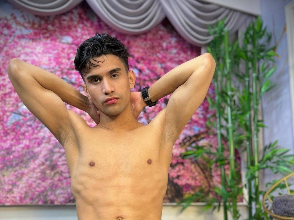 Luxorvoyhuge' profilo - Immagine n°0