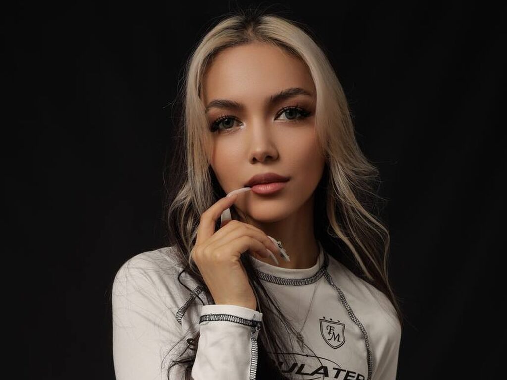 Lynetburrington's profile - Image n°0