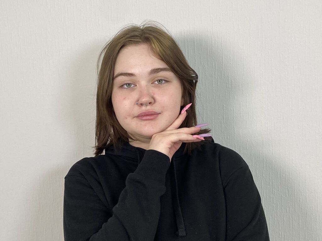 Lynettegrundy's profile - Image n°0