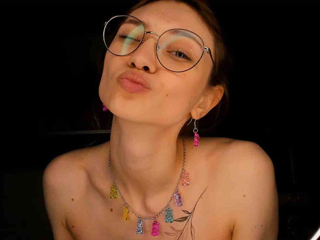 Lynhayley's profile - Image n°1