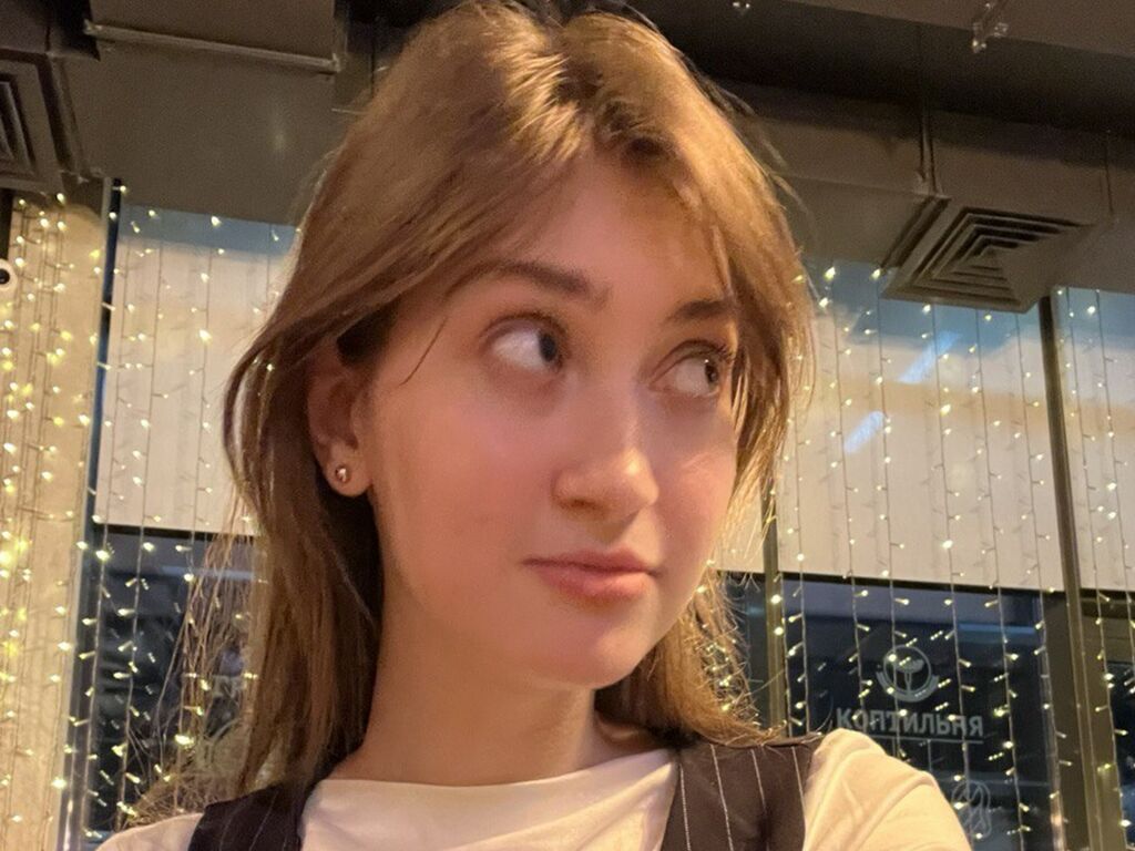 Lynnacantrill's profile - Image n°0