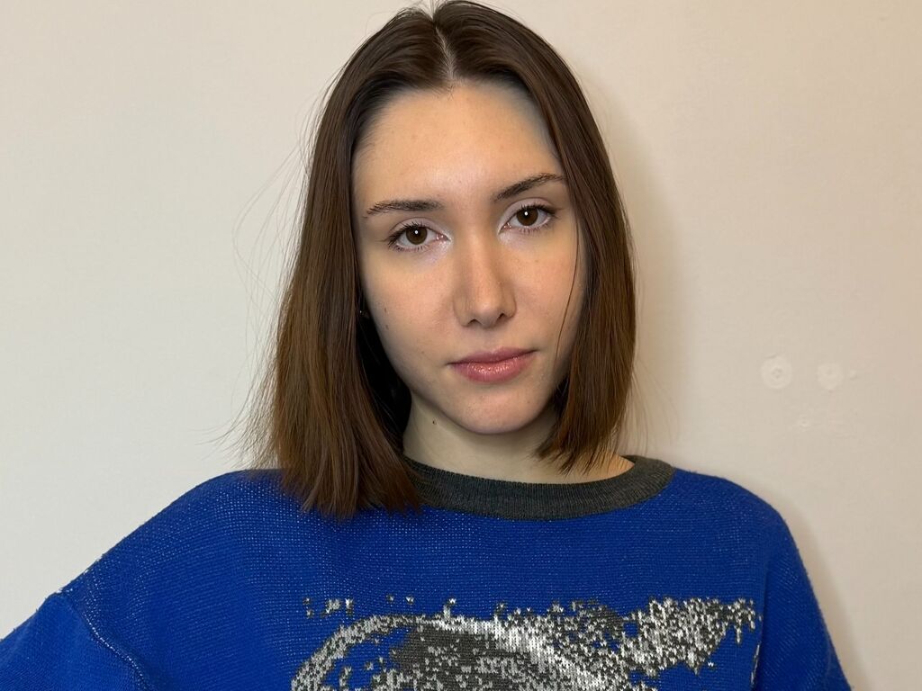 Lynncoombs's profile - Image n°0