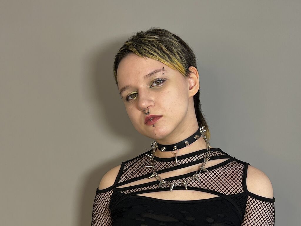 Lynncroswell's profile - Image n°0