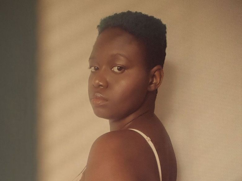 Profil de Madame_Aza - Photo n°0