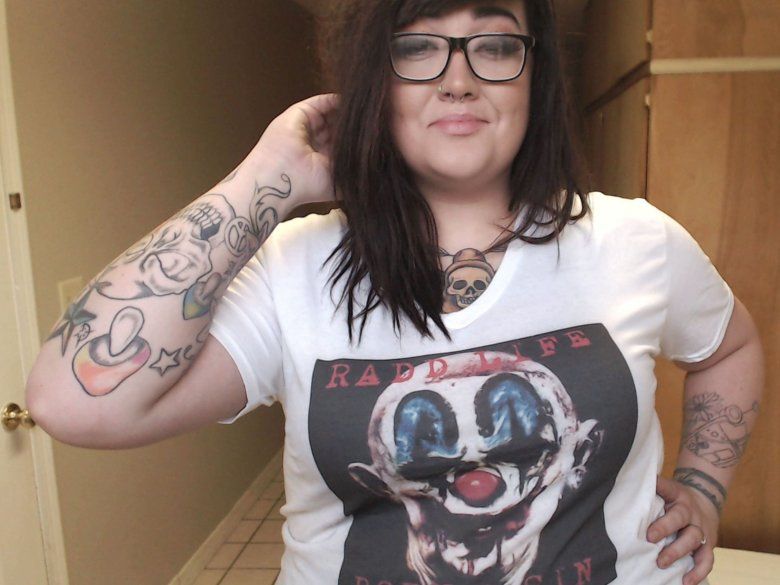 MeganMeadowz's profile - Image n°3