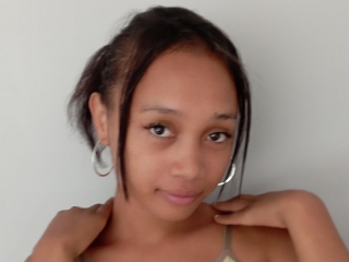 Webcam sex con Macuttymiria