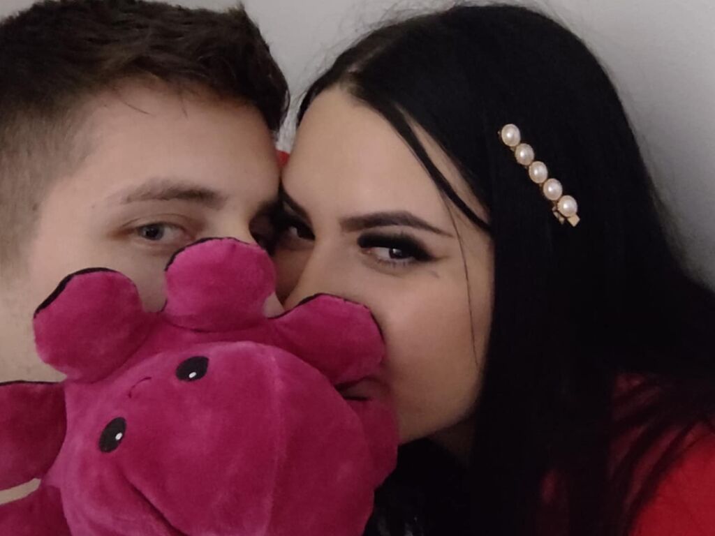 Maddieandandrew's profile - Image n°0