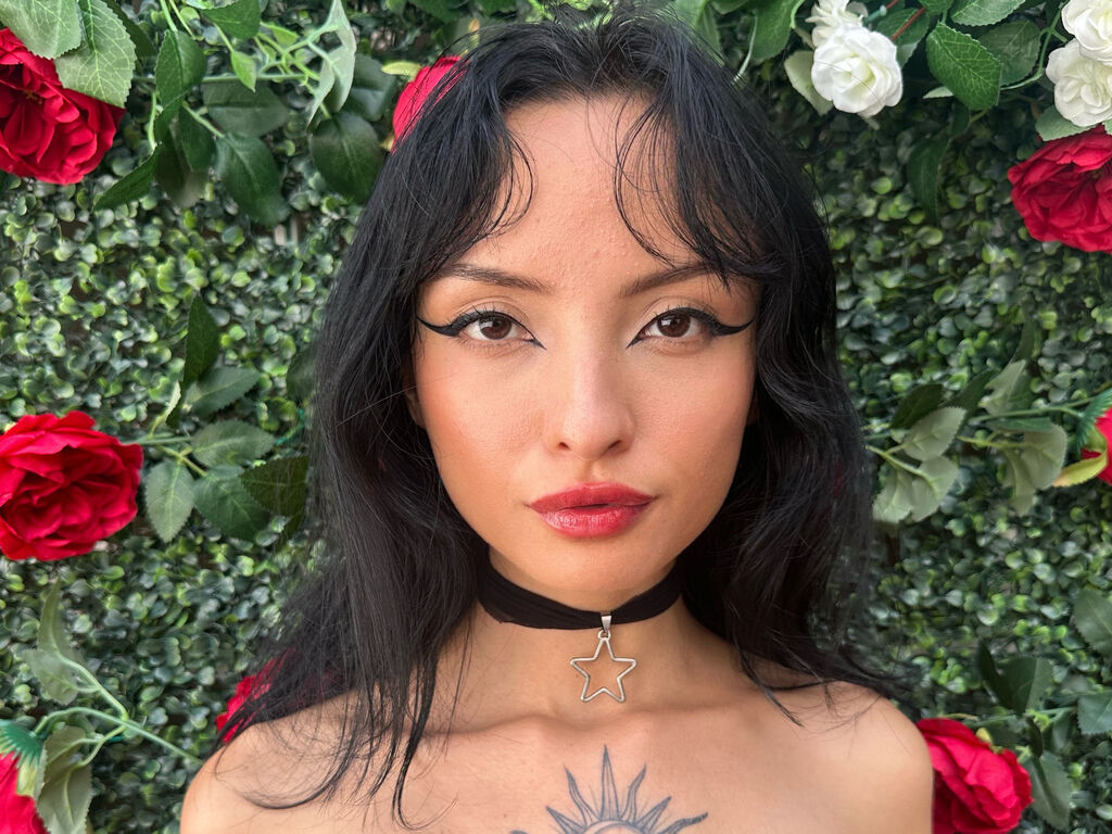 Maddieroa's profile - Image n°0