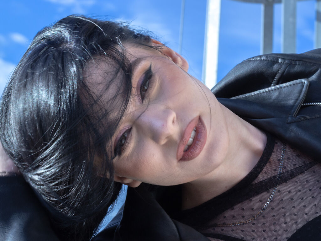 Madelynvelure's profile - Image n°0