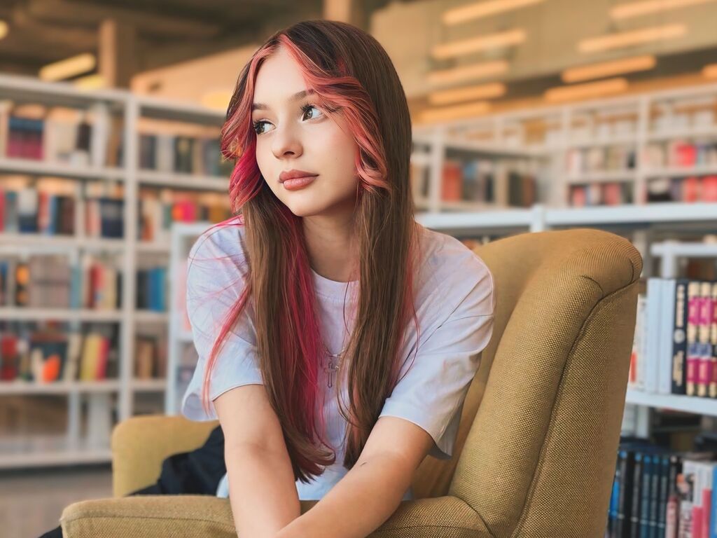 Madisoncolen's profile - Image n°0