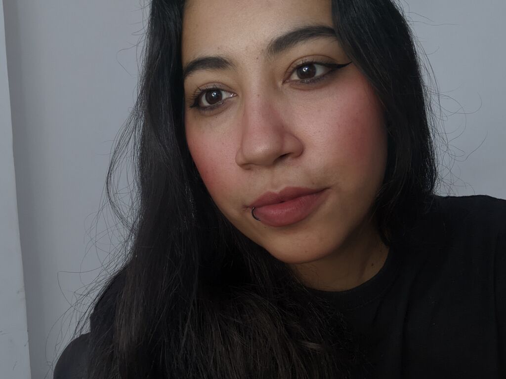 Maemindy's profile - Image n°0