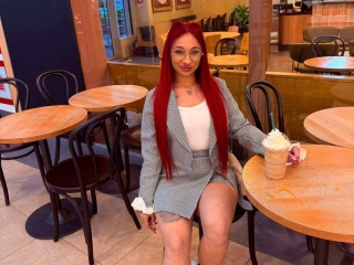 Webcam sex with Maiyraxo
