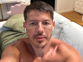 Live Sex Maneki