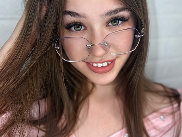 Many's profile - Image n°2