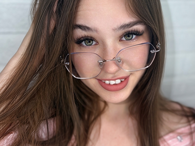 Many's profile - Image n°3