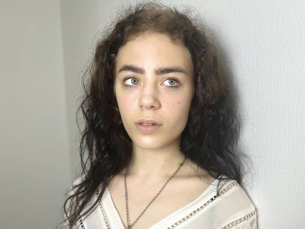 Marianbramson's profile - Image n°0