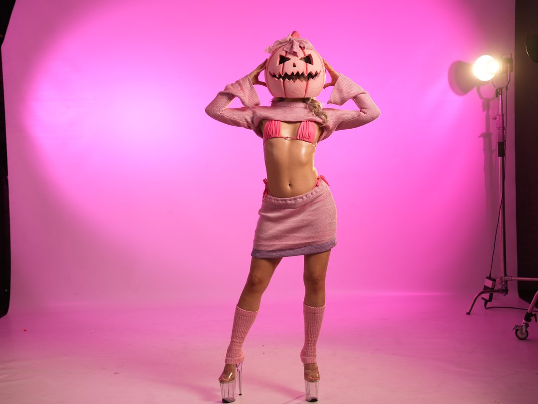 MaryMilan's profile - Image n°1