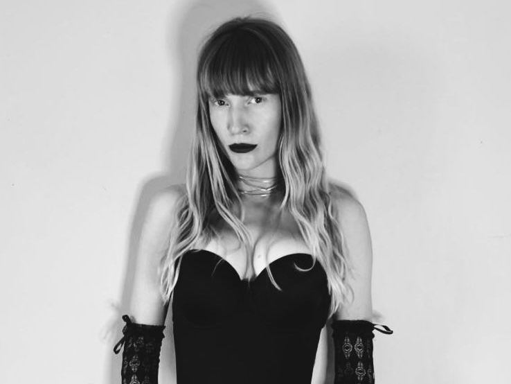 Maryvolturridomina's profile - Image n°0