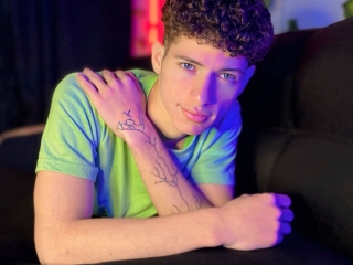 Webcam sex with Mattiafontaine